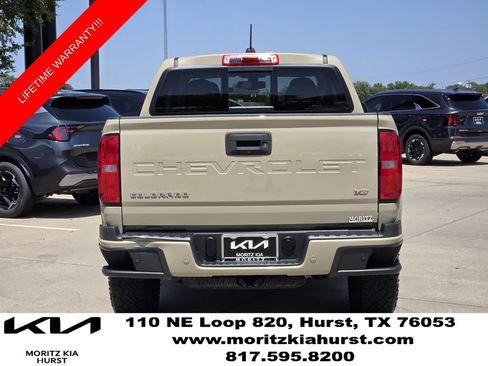Used 2022 Chevrolet Colorado Z71 AWD/4WD image 13
