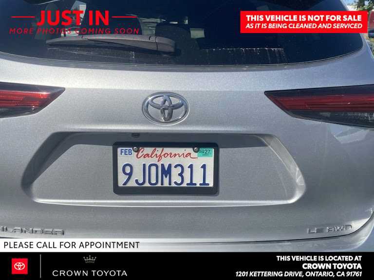 Used 2022 Toyota Highlander LE AWD/4WD image 7