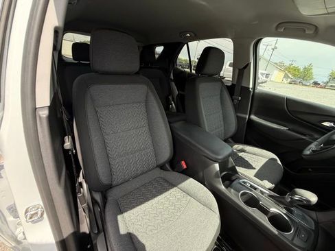 Used 2024 Chevrolet Equinox LT FWD image 36