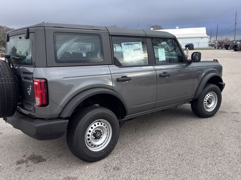 New 2026 Ford Bronco 4-Door image 3
