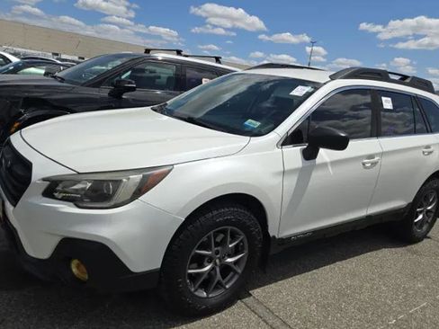 Used 2018 Subaru Outback 2.5i AWD/4WD image 1