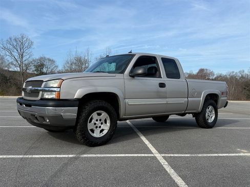 Used 2005 Chevrolet Silverado 1500 4x4 Extended Cab w/ Safe And Sound Package image 1