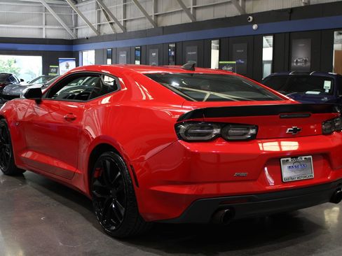 Used 2019 Chevrolet Camaro LT w/ 1LE Track Performance Package RWD image 12