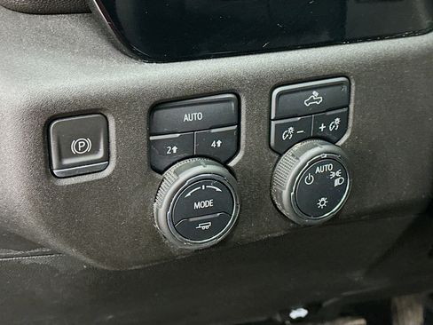 Used 2023 Chevrolet Silverado 1500 LT image 17