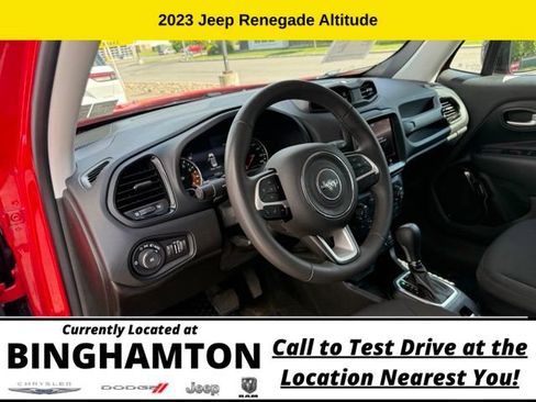 Used 2023 Jeep Renegade Altitude AWD/4WD image 11