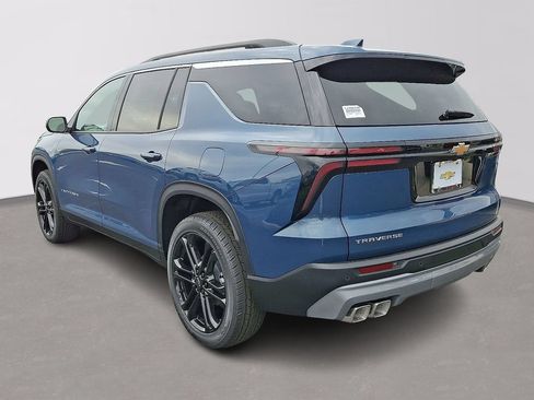 New 2026 Chevrolet Traverse LT FWD image 3