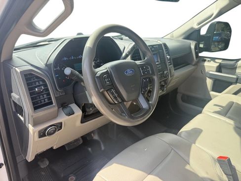 Used 2022 Ford F250 XL w/ Power Equipment Group image 11
