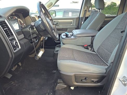 Used 2019 RAM 1500 Big Horn AWD/4WD image 5