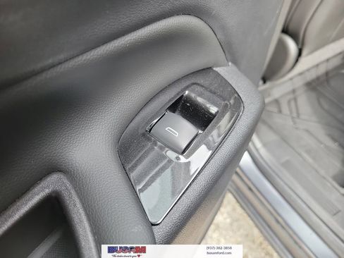 Used 2022 Chevrolet Equinox Premier image 14