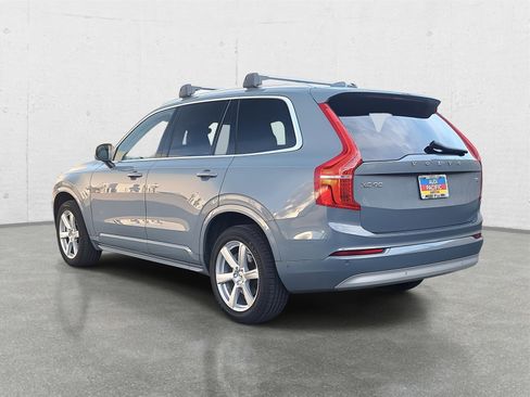 Used 2022 Volvo XC90 T5 Momentum image 7