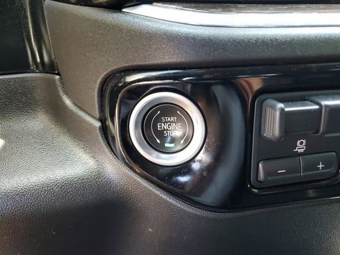 Used 2024 Chevrolet Silverado 2500 LT AWD/4WD image 26