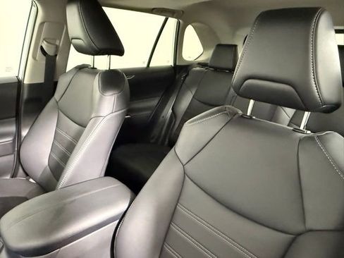 Used 2025 Toyota RAV4 XLE Premium image 29