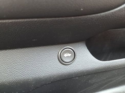Used 2013 Chevrolet Camaro LT RWD image 30