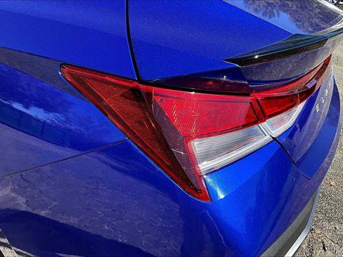 Used 2025 Hyundai Elantra Sport image 28