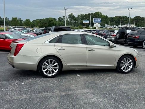 Used 2014 Cadillac XTS Luxury w/ Driver Awareness Package FWD image 7