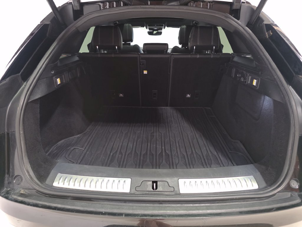 Used 2019 Land Rover Range Rover Velar R-Dynamic SE AWD/4WD image 10