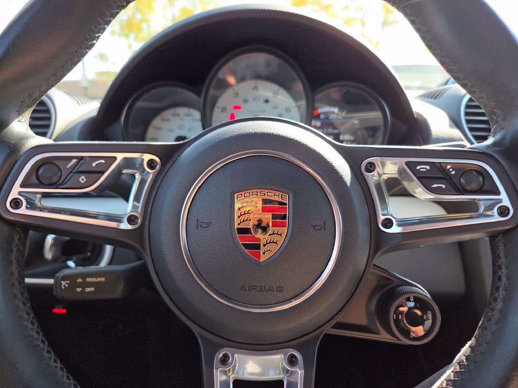 Used 2019 Porsche 718 Boxster RWD image 37