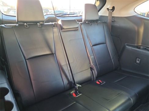 Used 2022 Toyota Highlander Limited image 19