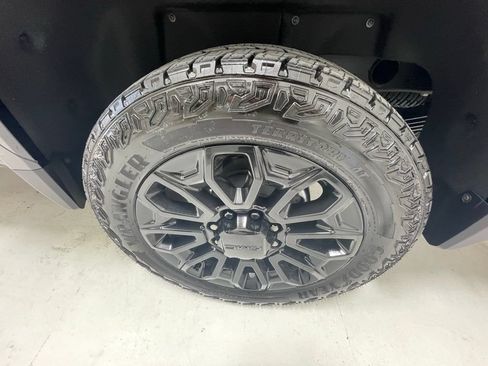 New 2026 GMC Sierra 2500 Denali Ultimate AWD/4WD image 11