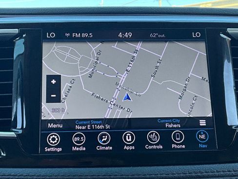 Used 2019 Chrysler Pacifica Limited w/ Advanced Safetytec Group FWD image 24