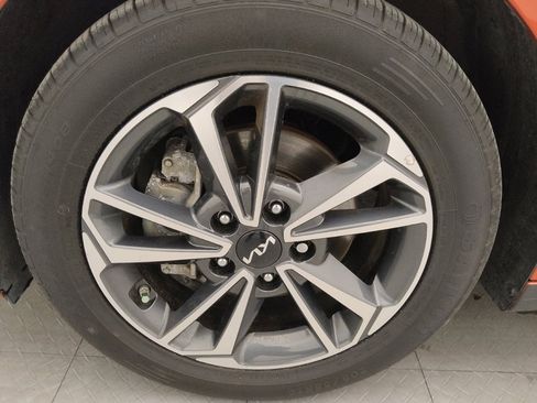 Used 2024 Kia Forte LXS FWD image 31