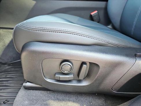 New 2026 Land Rover Range Rover Velar Dynamic SE image 27