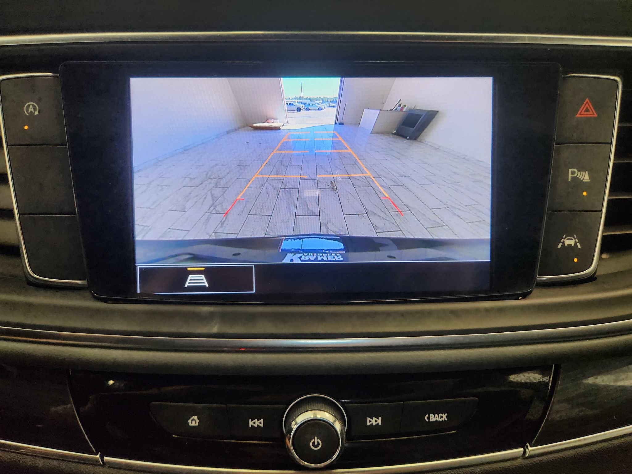 Used 2023 Buick Enclave Essence FWD image 16