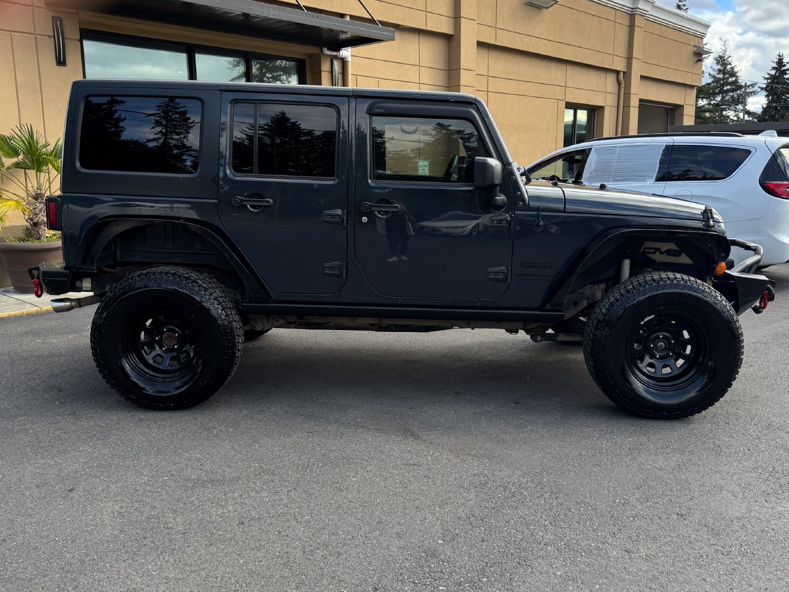 Used 2016 Jeep Wrangler Unlimited Sport w/ Quick Order Package 24S AWD/4WD image 8