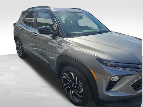 Used 2026 Chevrolet TrailBlazer RS w/ Convenience Package FWD image 5