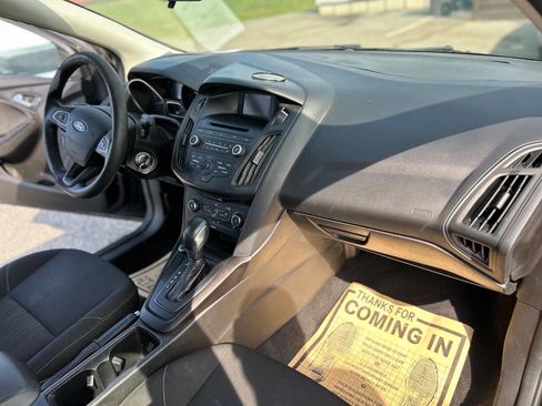 Used 2017 Ford Focus SE image 15