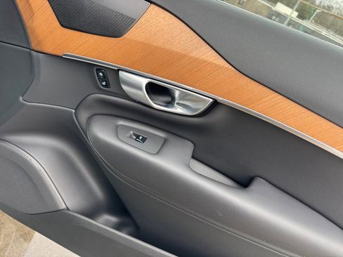 Certified 2024 Volvo XC90 T8 Plus w/ Protection Package Premier image 31