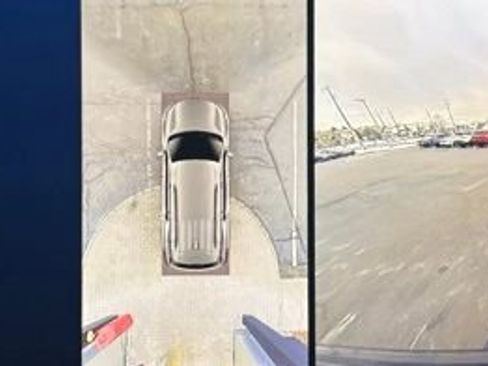 Used 2024 Chevrolet Traverse RS image 40