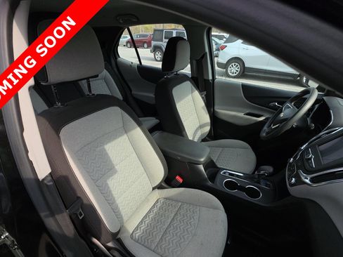 Used 2022 Chevrolet Equinox LS image 6