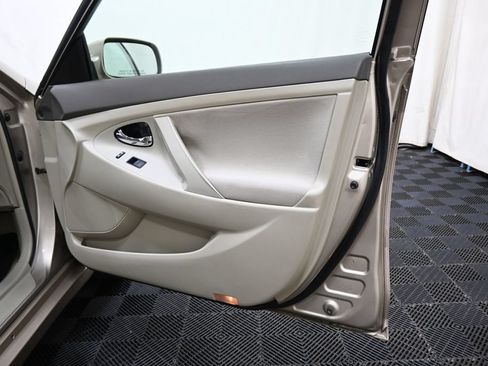 Used 2008 Toyota Camry LE FWD image 21
