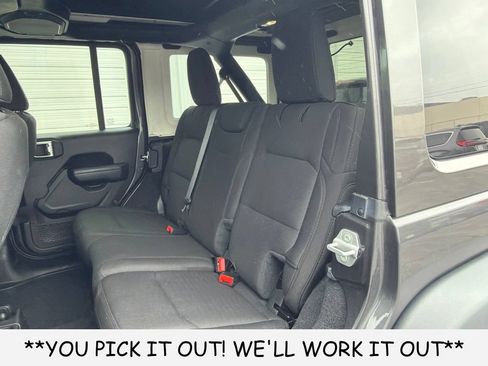 Used 2022 Jeep Wrangler Unlimited Sport w/ Sun And Sound Package AWD/4WD image 9