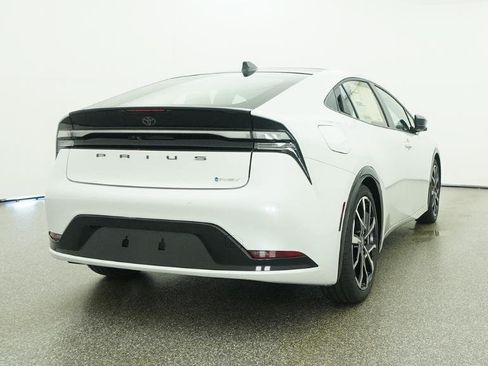 New 2026 Toyota Prius Plug-In Hybrid FWD image 60