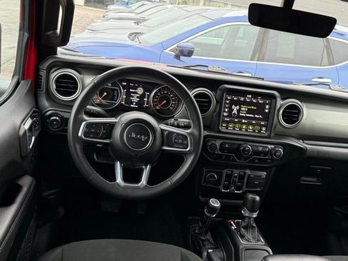 Used 2023 Jeep Wrangler Sahara image 6