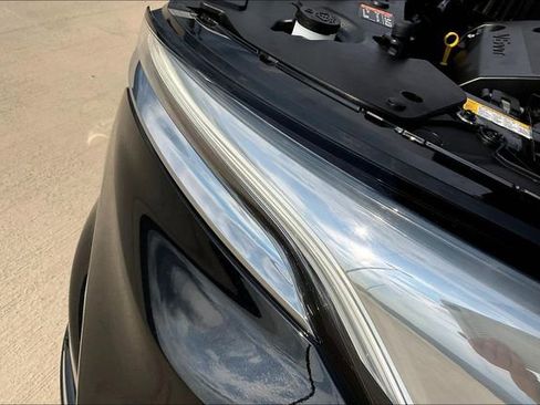 Used 2024 Buick Enclave Premium image 35