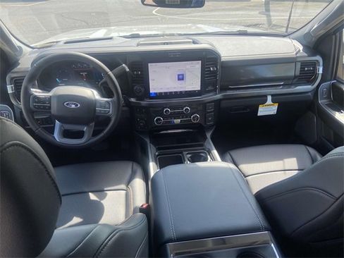 New 2026 Ford F250 Lariat w/ Black Appearance Package image 10