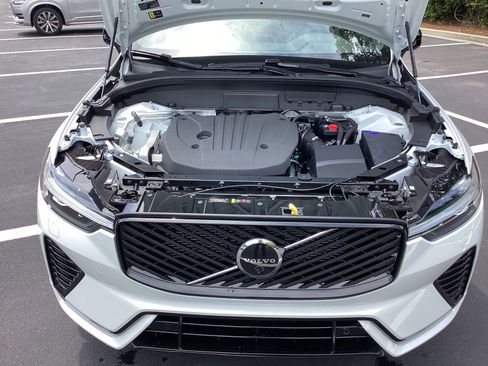 Used 2026 Volvo XC60 B5 Plus w/ Protection Package Premier AWD/4WD image 36
