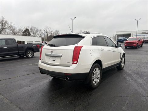 Used 2015 Cadillac SRX Luxury image 2
