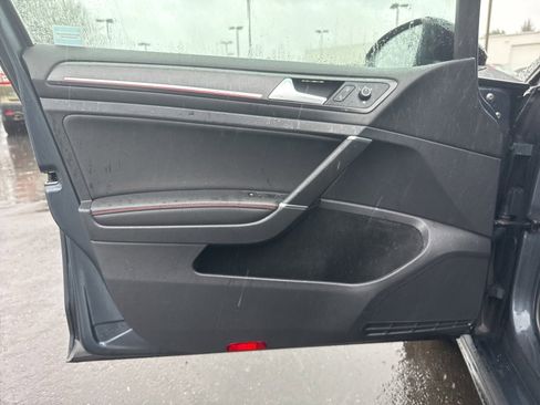 Used 2021 Volkswagen GTI Autobahn image 11