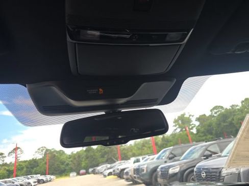 Certified 2025 Nissan Armada SL AWD/4WD image 27