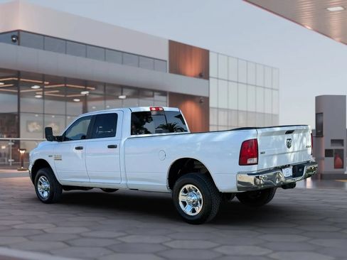 Used 2018 RAM 3500 SLT AWD/4WD image 4