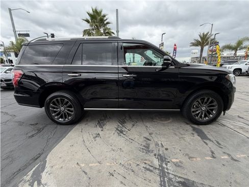 Used 2019 Ford Expedition Limited w/ Equipment Group 301A AWD/4WD image 8