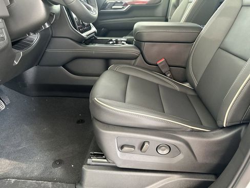 New 2026 GMC Yukon XL Elevation AWD/4WD image 13