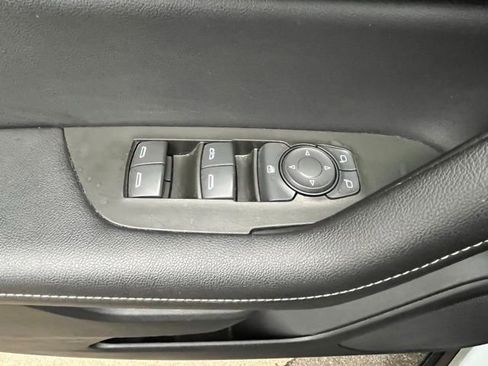 Used 2025 Chevrolet Blazer LT AWD/4WD image 22
