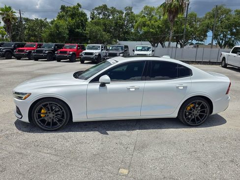 Used 2020 Volvo S60 T5 Momentum FWD image 3