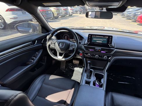 Used 2018 Honda Accord Sport image 35