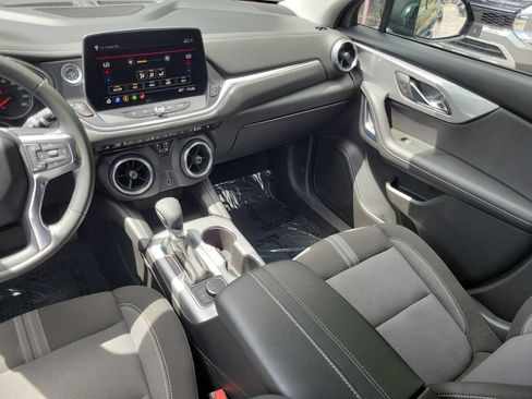 Used 2025 Chevrolet Blazer LT FWD image 19